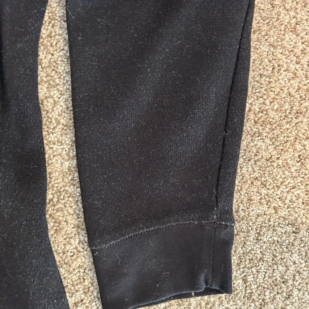 Legendary Outfitters thick thermal crewneck. Dark grey. Classic. Preppy. Outdoor - Picture 3 of 10